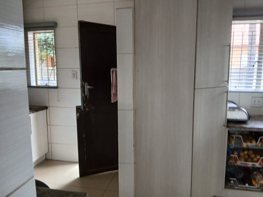 3 Bedroom Property for Sale in Rustenburg Central North West